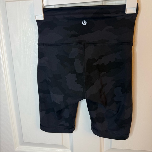 Lululemon Align High Rise Short with Pockets 8" Women’s Size 4 - Picture 5 of 8